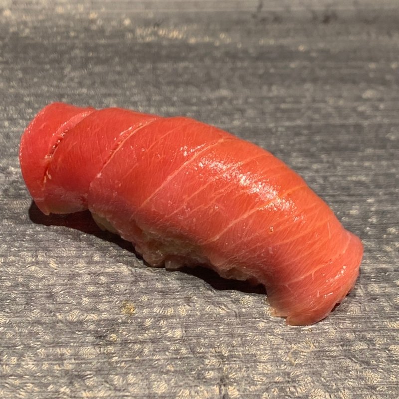 まぐろ(鮓ぱんち)