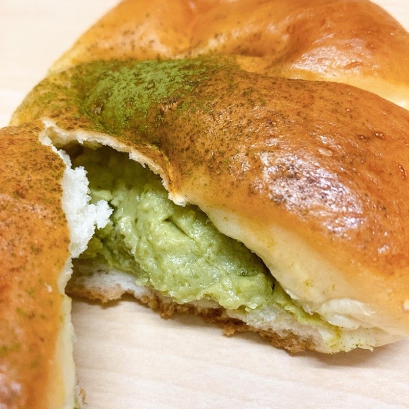 抹茶クリームパン(ROUTE 54BAKERY)