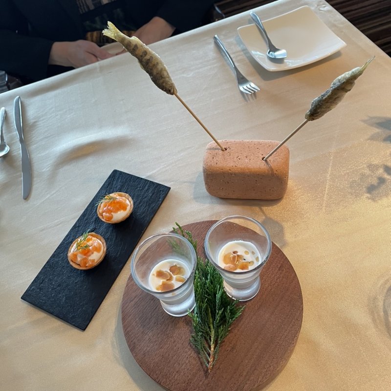 稚天魚塩焼き　サーモンイクラ親子タルト　アホブランコ(ラ テラス あやめ池店 （La Terrasse）)