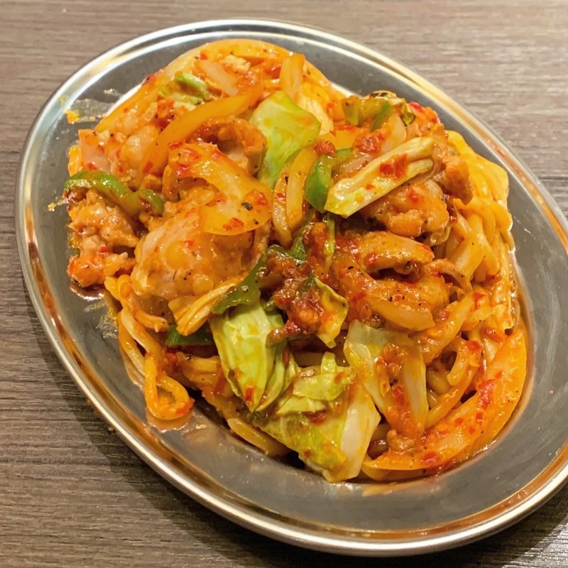 インドの焼きそば　ホルモンチョウメン(偏愛食堂)