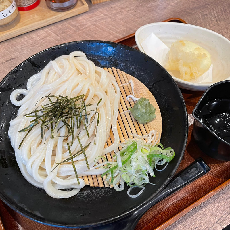 ざるうどん・半熟卵天(香川一福　矢場町店)