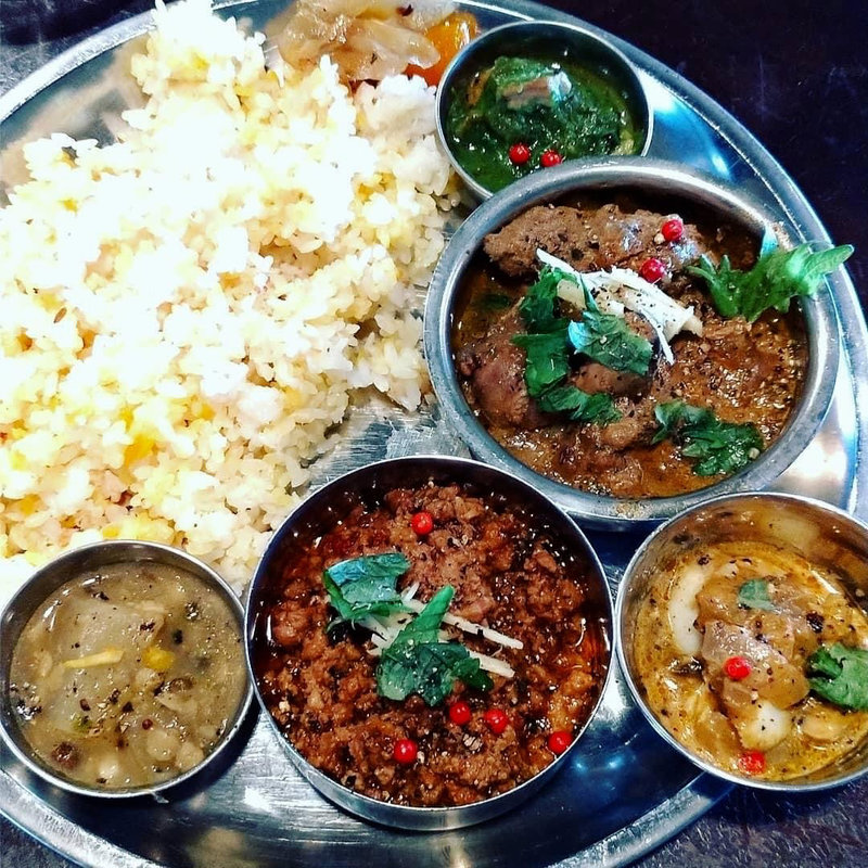 カレー5種盛り(negombo33 高円寺)