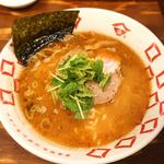 煮干しラーメン　柚子三つ葉トッピング(煮干しらーめん 玉五郎)