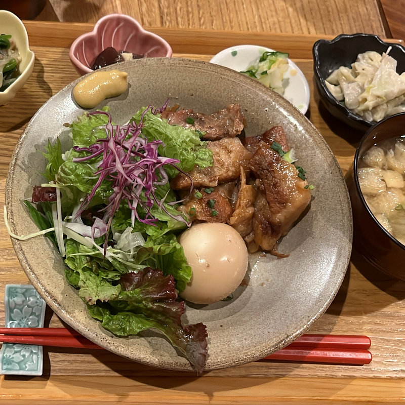 豚の角煮定食(もがめ食堂)