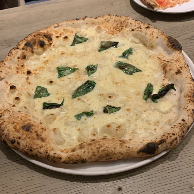 (アンティーカピッツェリアダミケーレ横浜)