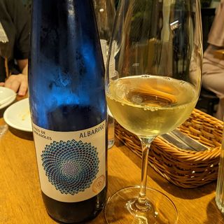 パソ・デ・ミラソレス　アルバリーニョ(スペイン料理 Llevant （ジェバン）)