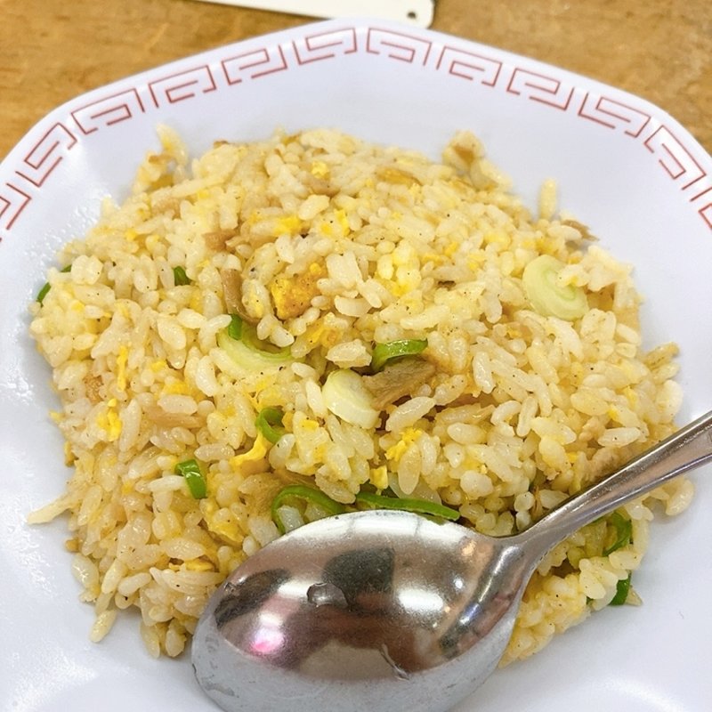 半チャーハンと金龍餃子3個セット(博多金龍)