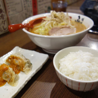 ご飯・餃子セット(味噌蔵 ふくべえ)