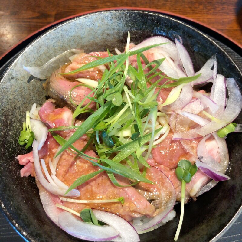 プライムリブ丼(マンジャ マンジャ 横浜ランドマークタワー店 （MANGIA MANGIA ）)