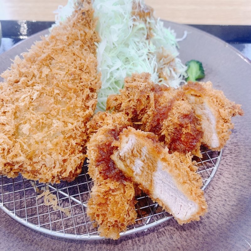 あじフライとヒレカツ定食(あじフライ神楽坂さくら ららぽーと柏の葉店)