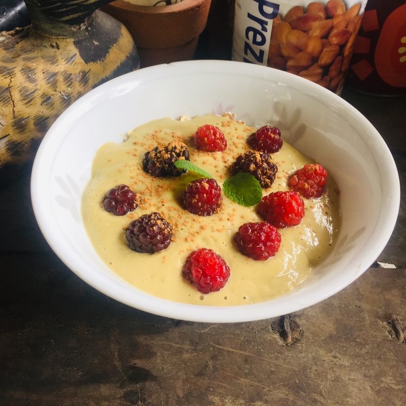 ブラックベリーオートミールスムージー(BOXX Coffee & X-Presse )