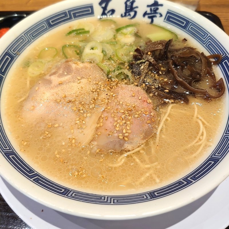 豚骨ラーメン(名島亭 ららぽーと横浜店)
