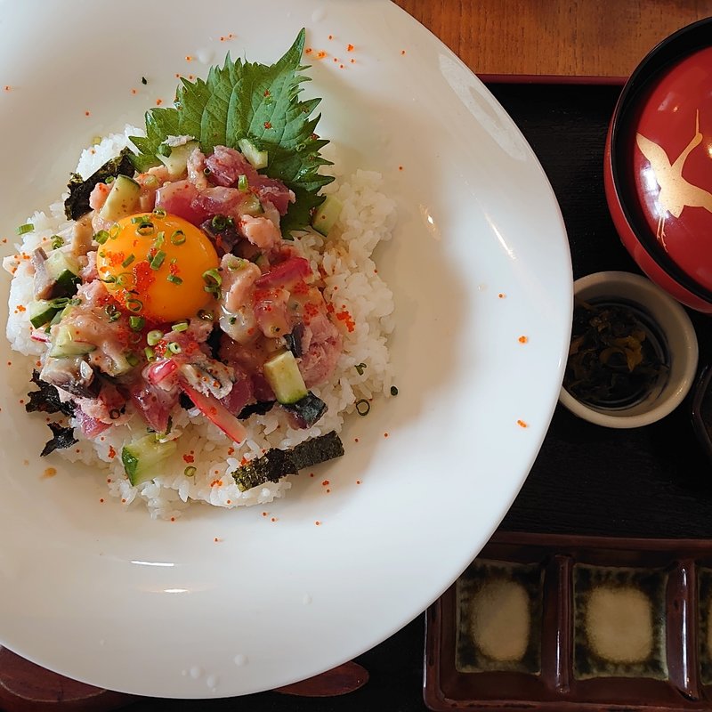 海鮮丼(SAKANASAKABAゆいと)