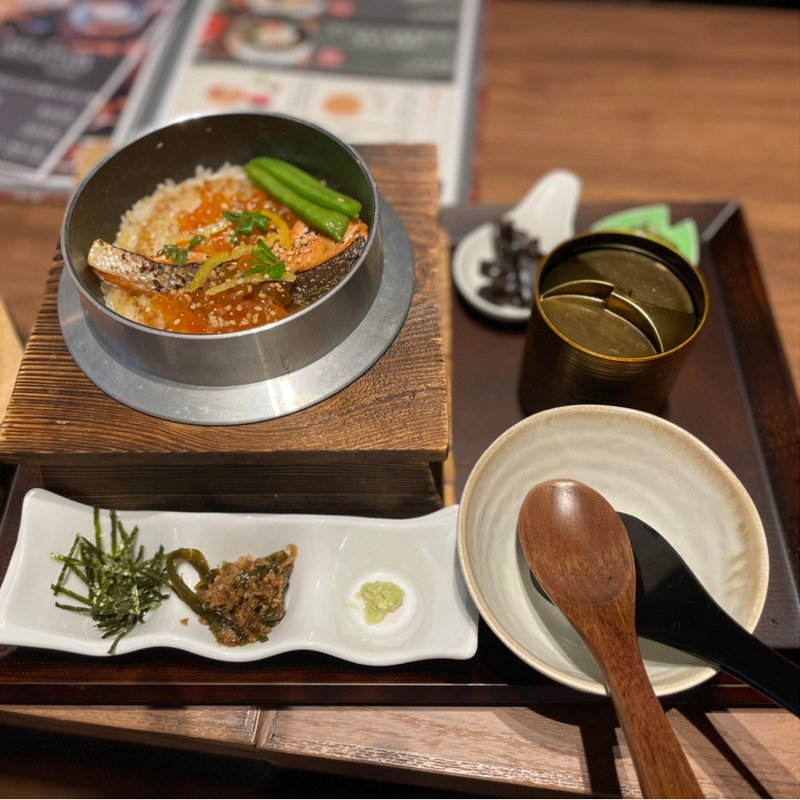 鮭とイクラの親子 茶漬け(お茶づけバー ZUZU)