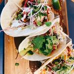 3種のタコスプレート(COMEDOR DE MARGARITA MODERN MEXICANO

)