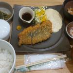 お魚の定食 鯵フライ(Washoku バル かめすけ)