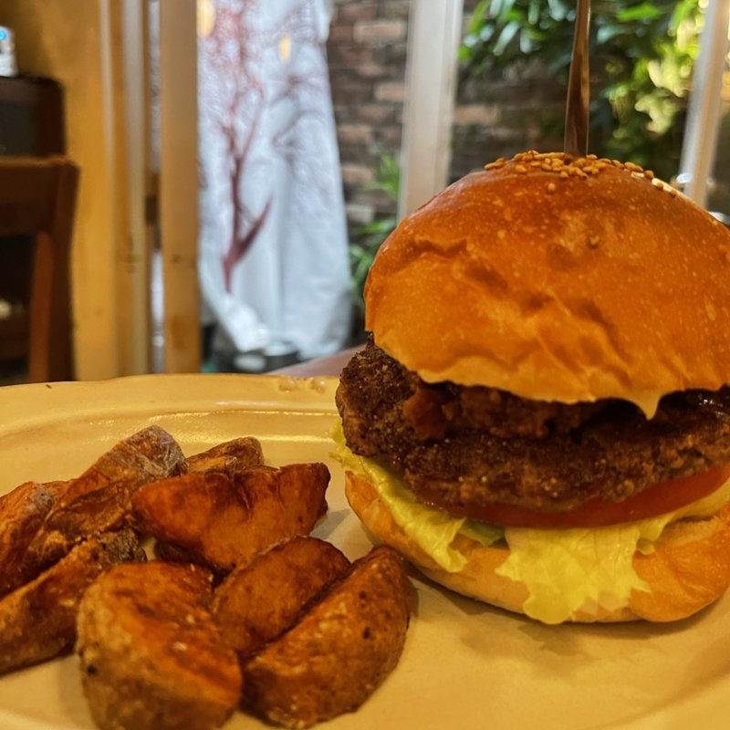 チリハンバーガー(イタリアンバールミラン （MILAN）)