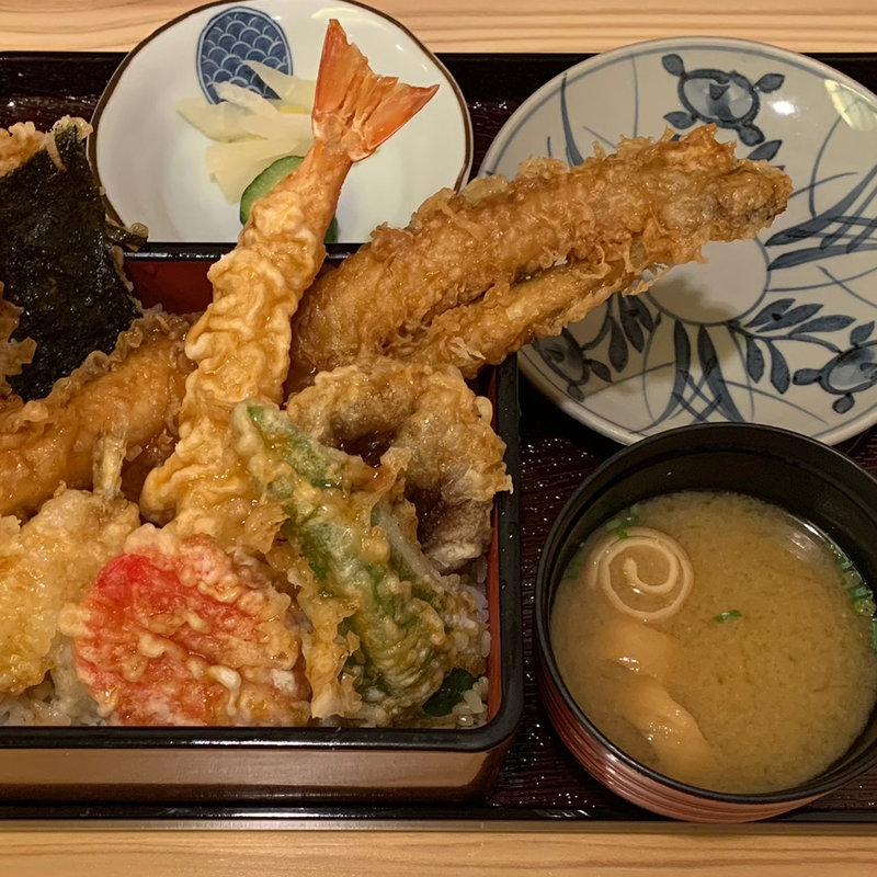 なり多の海鮮天重(揚げ門　なり多)