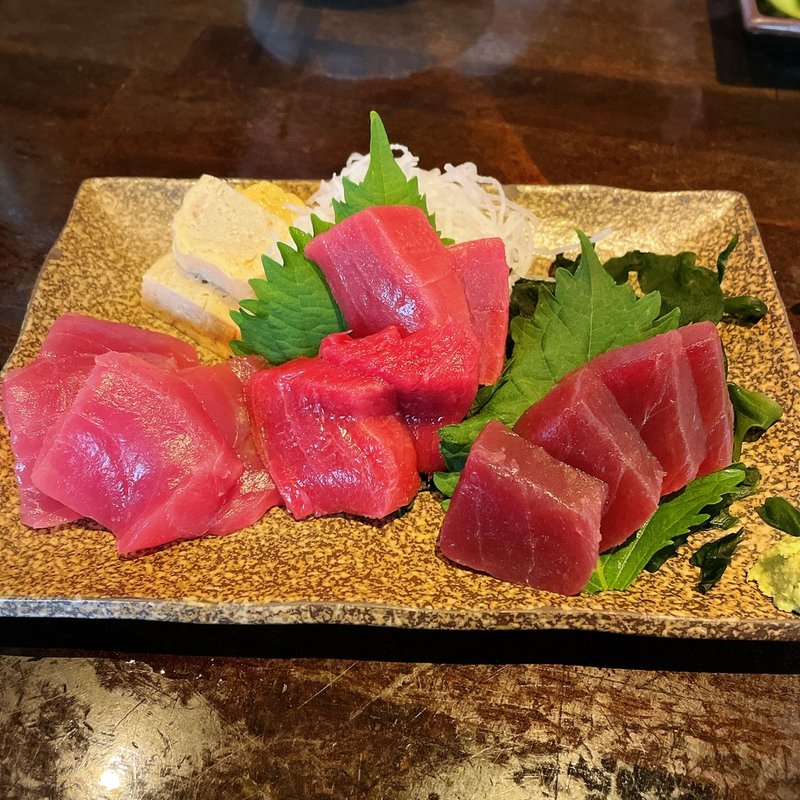 三種マグロ赤身の刺身(ひとし 石敢當店 )