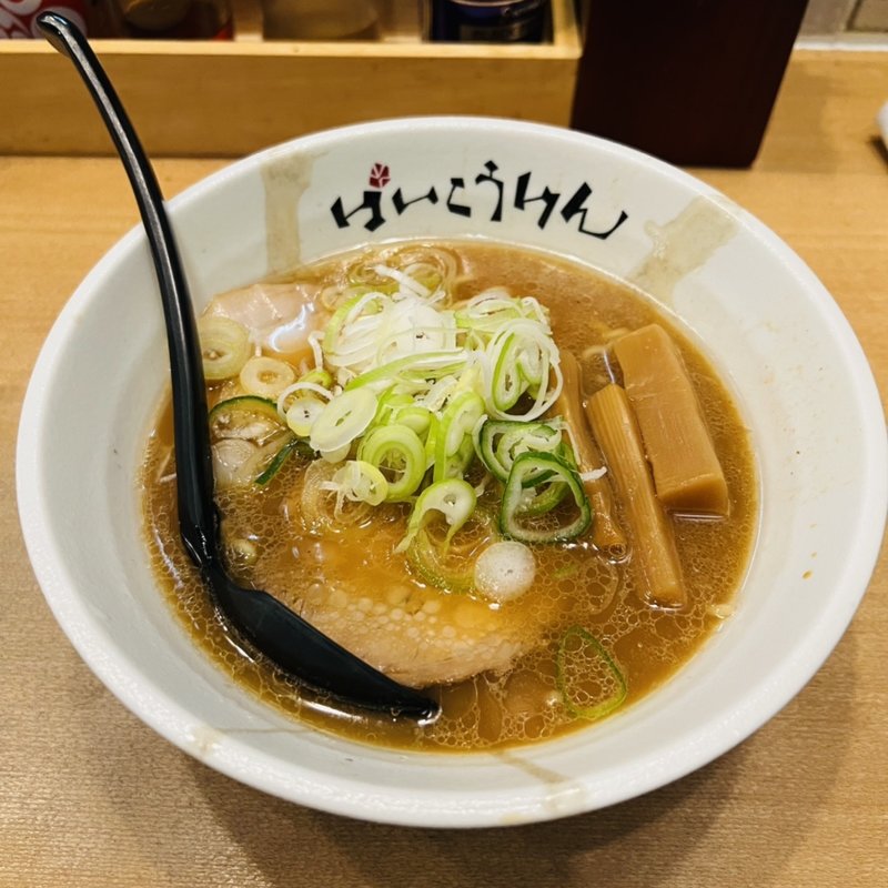 しょうゆラーメン(ばいこうけん )