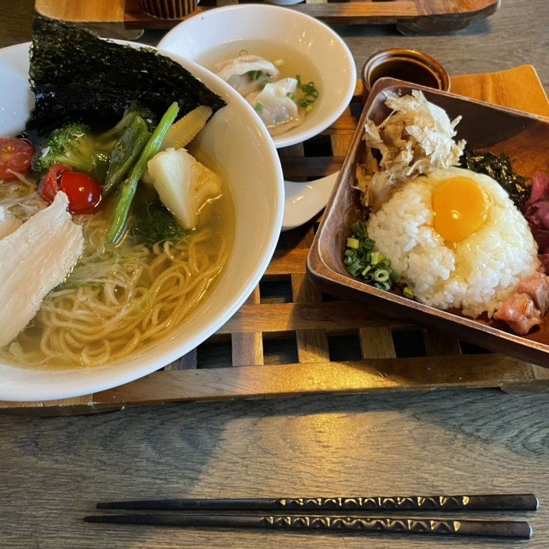 RAMENPLATE（塩＋TKG＋水餃子）(THREE LITTLE PIGS)