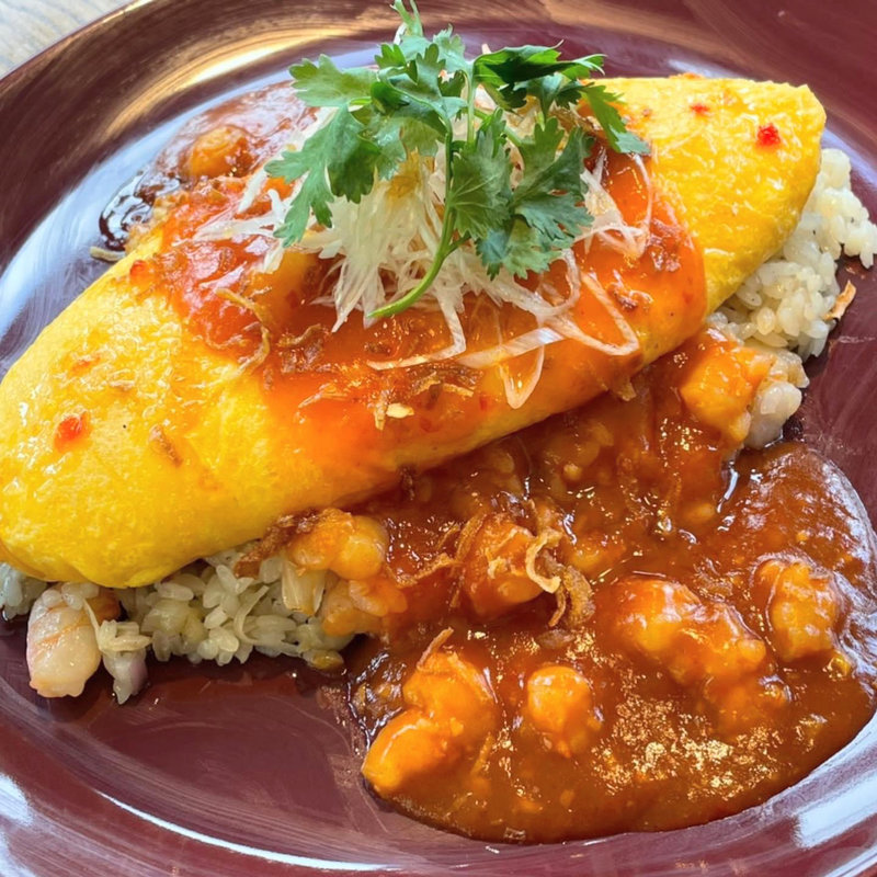 特製エスニック風エビチリオムライス(パームスカフェ 自由が丘店)