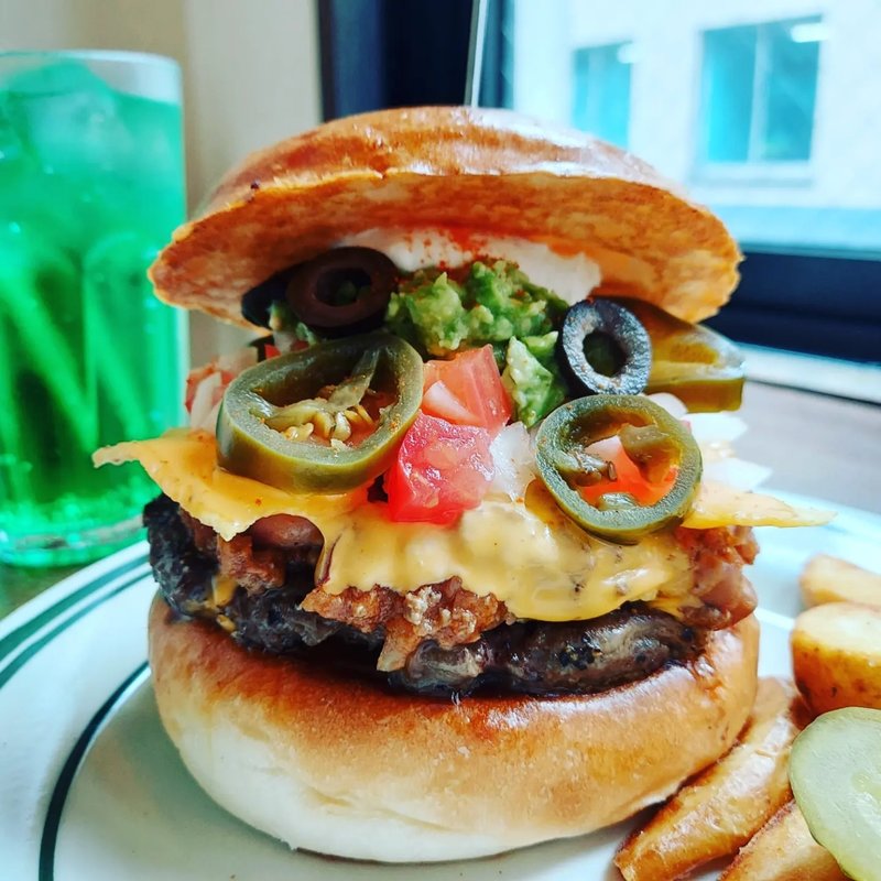 ナチョスバーガー(ザ マンチーズ バーガーワークス （THE MUNCHIES BURGER WORKS）)