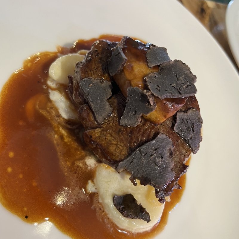 牛フィレ肉のステーキ フォアグラのせ➕トリュフ トッピング(トキオプラージュ・ルナティック  （Lunatique TokioPlage）)