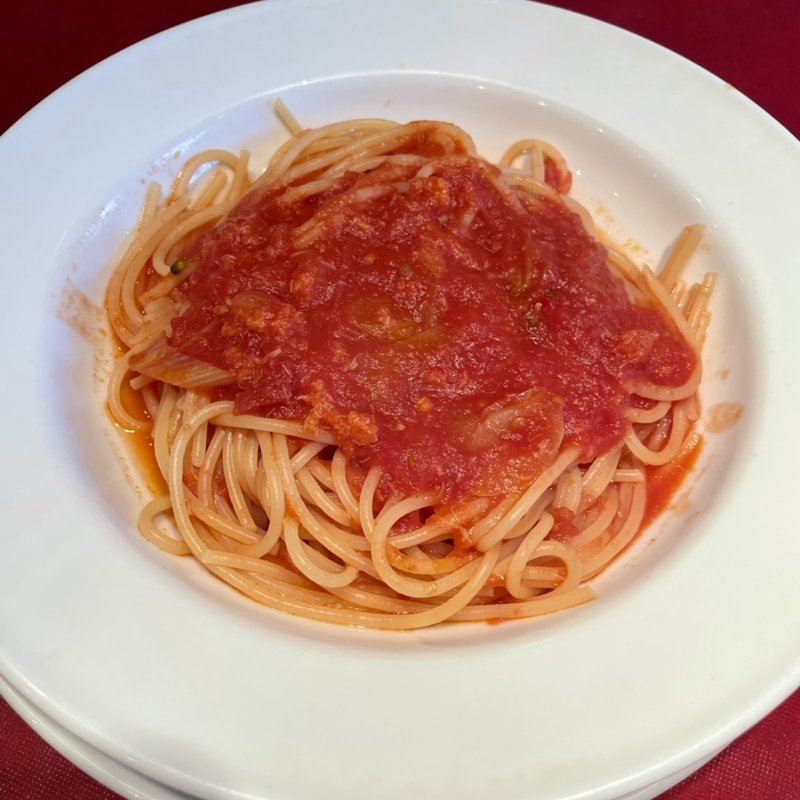 ズワイガニと長ネギのトマトソース(オステリア バッカーノ)