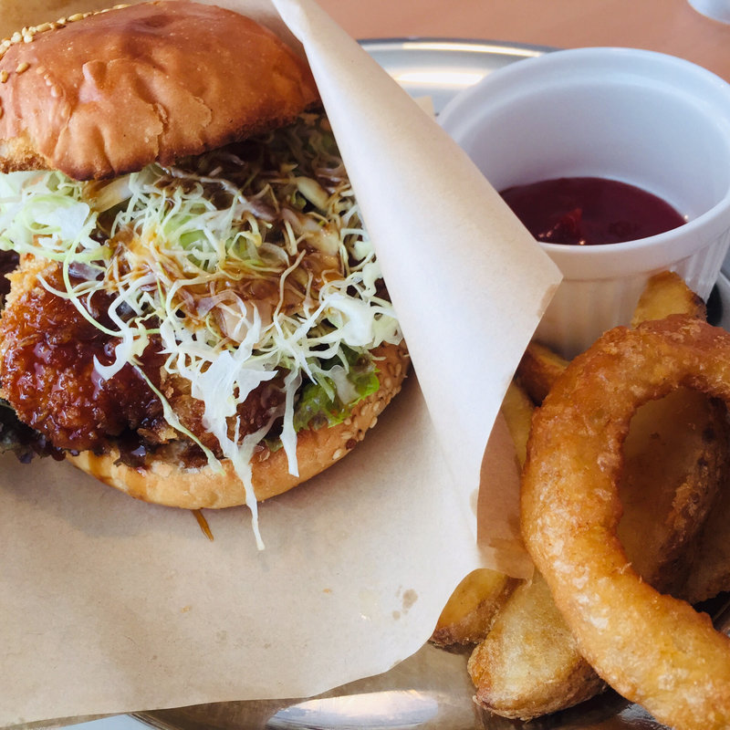 ひれかつバーガーセット(ハッピートーク )