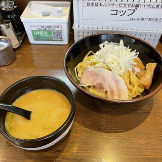 (魚らん坂 （ぎょらんざか）)