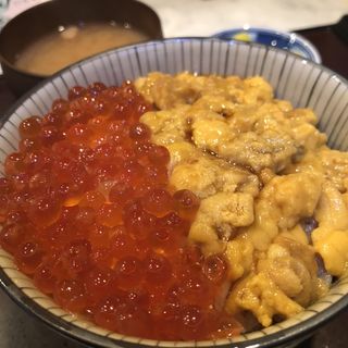 うにいくら丼(ぺりーのいくら丼)