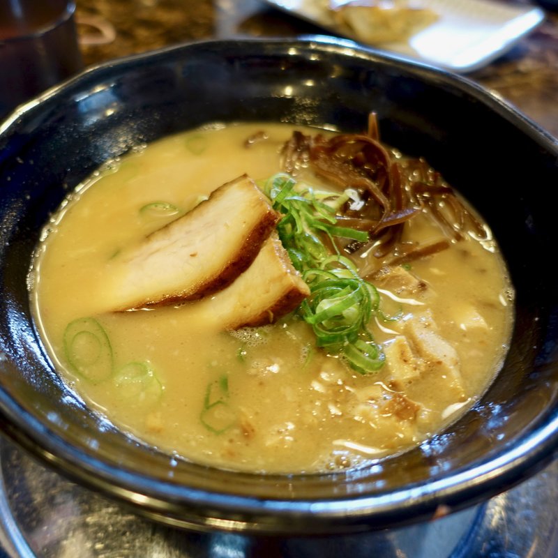 とんこつ極(ラーメン若大)