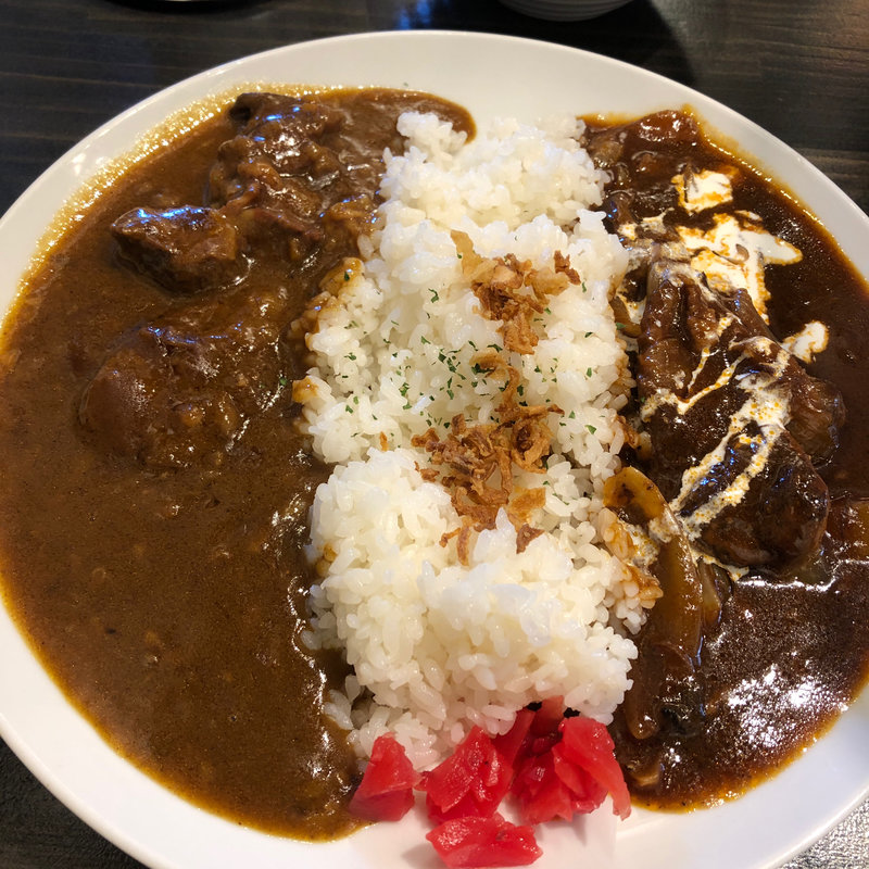 牛すじカレー&ハヤシライス(キッチンカウカウハウス)