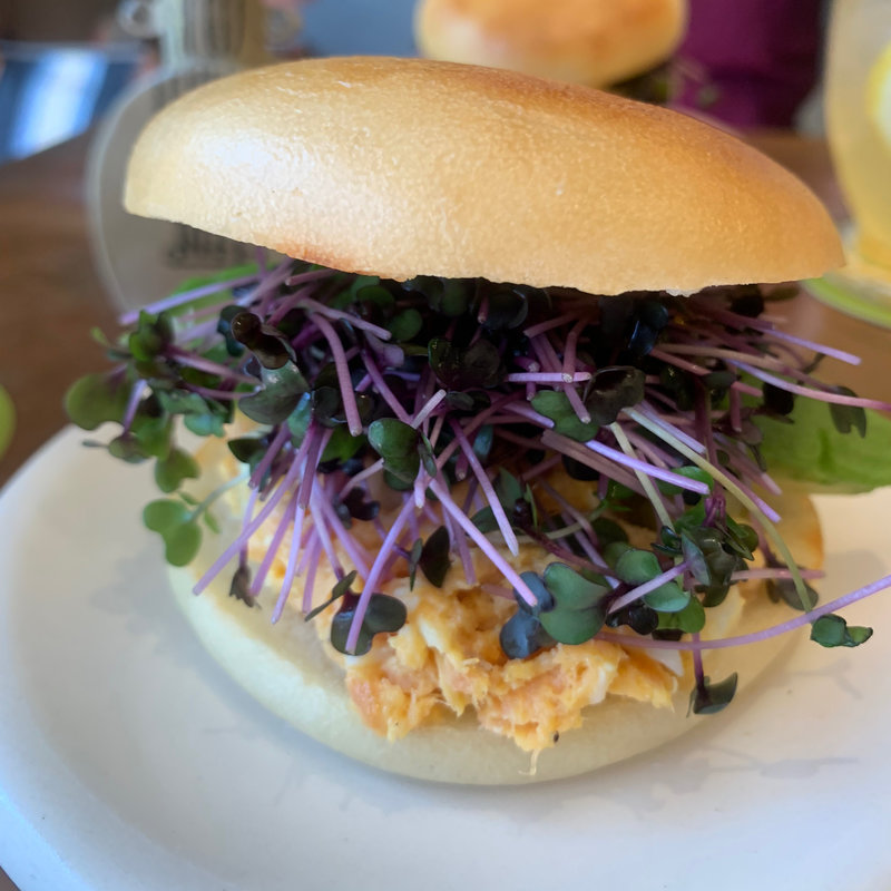 エッグトラウトアボカド(LOU)