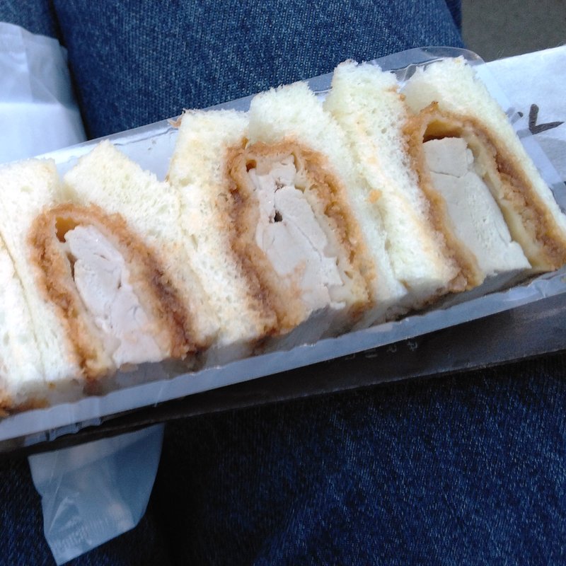 ヒレカツサンド（ハーフ）(とんかつ和幸ビーンズ武蔵中原店)