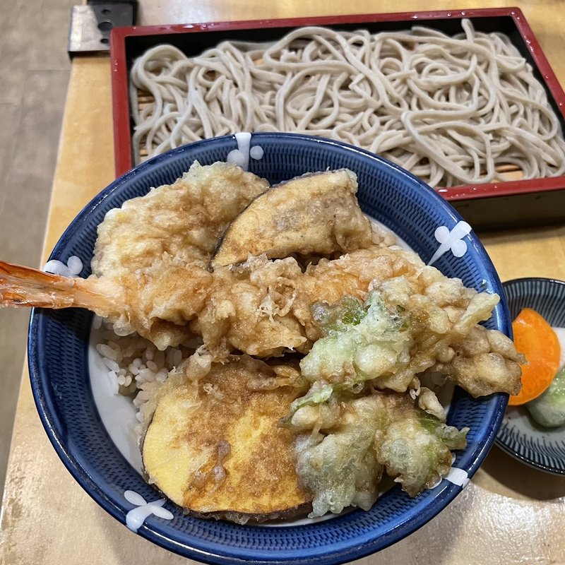 盛り合わせ天丼とおそば(手打そば睦 東中野店)