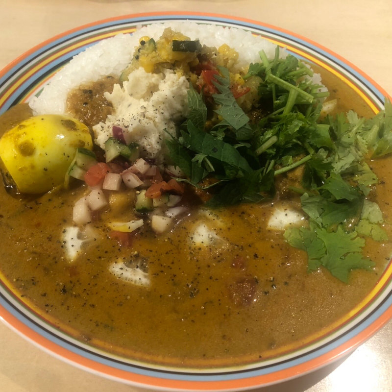 チキンレモンカレー　スパイス玉子パクチートッピング(京都カレー製作所 カリル )