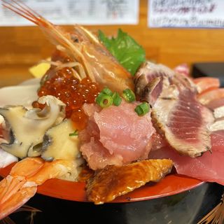 魚まる丼(魚屋直営食堂　魚まる )