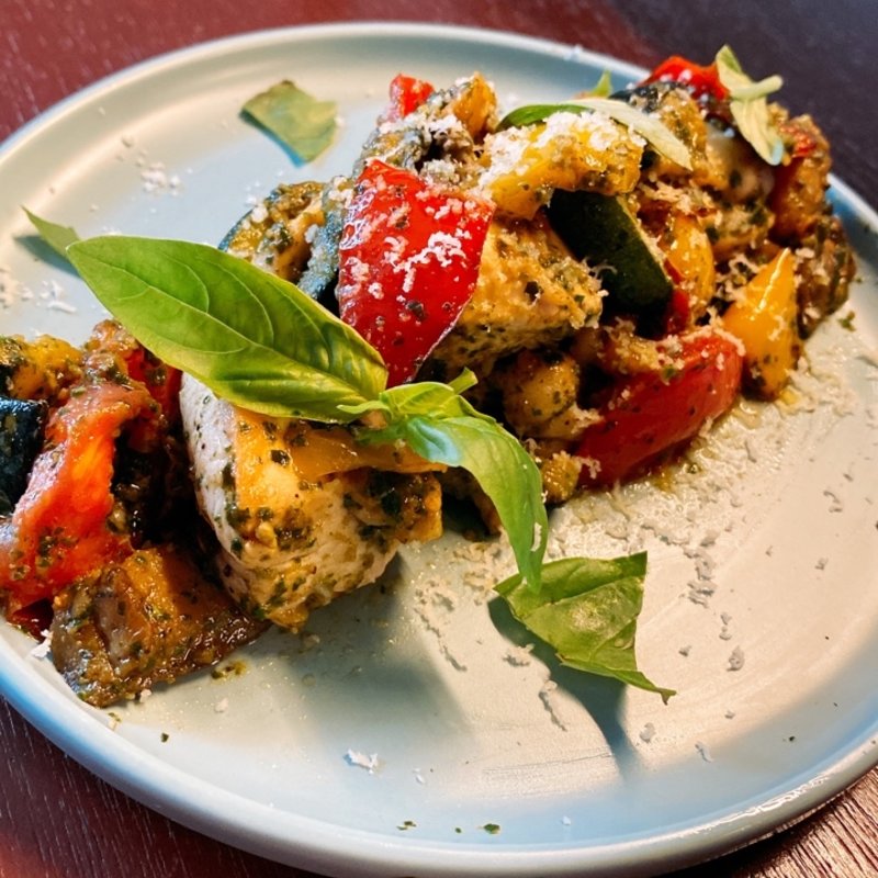 鶏胸肉と夏野菜バジルソテー(YOSHINAGA)