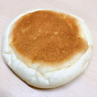 米粉パン（カマンベールチーズ入り）(サンパラソル )