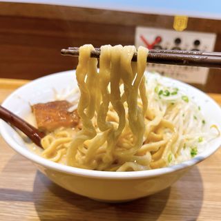 ラーメン(豚入り)300g(中)((池田です！))