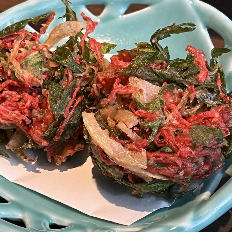 せせりとフーチバーのかき揚げ(ぱいかじ 沖縄本店 )