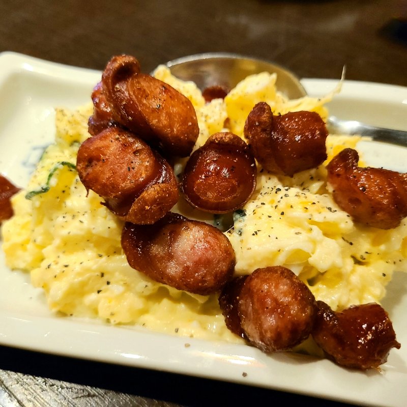 ソーセージと黒胡椒のポテトサラダ
(白木屋 神保町駅前店)