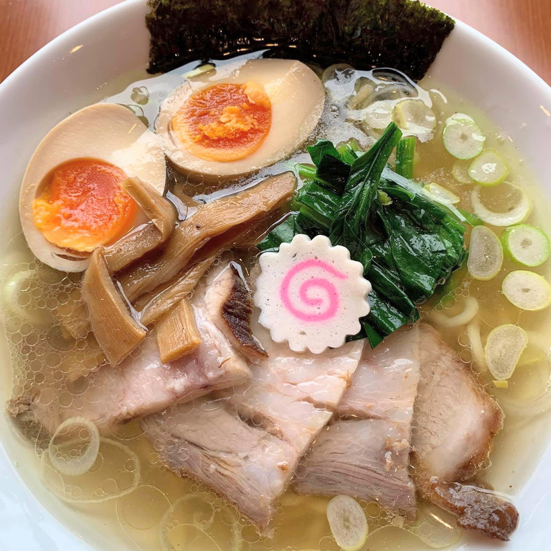 生姜塩チャーシューメン 味玉(自家製麺 しげ)