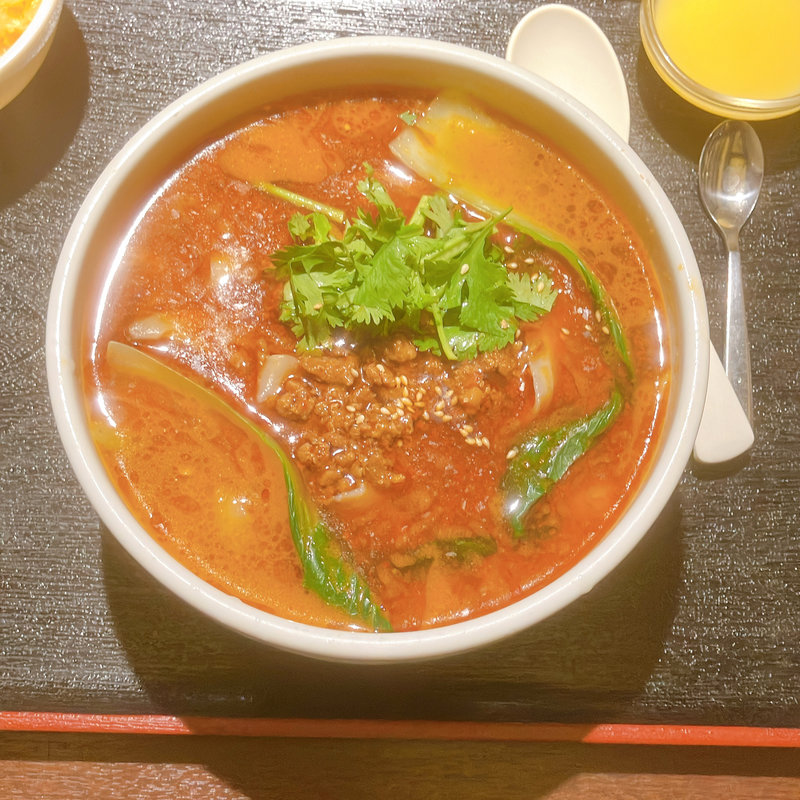 坦々刀削麺(中華食堂 錦秀飯店 神保町店 （キンシュウハンテン）)