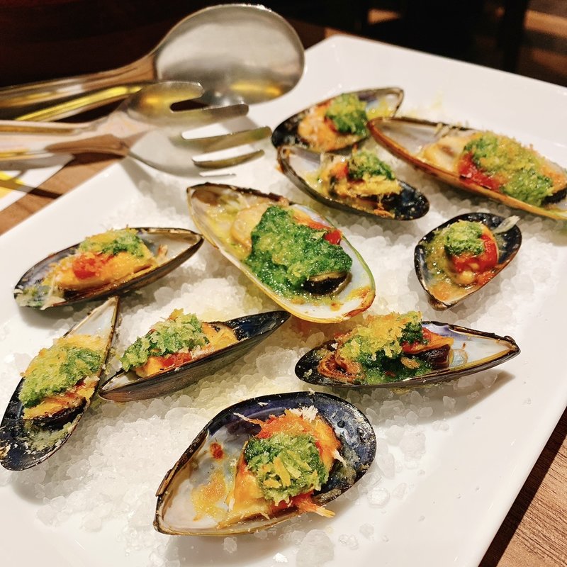 貝類の香草パン粉焼き(俺のイタリアン　新潟古町店)