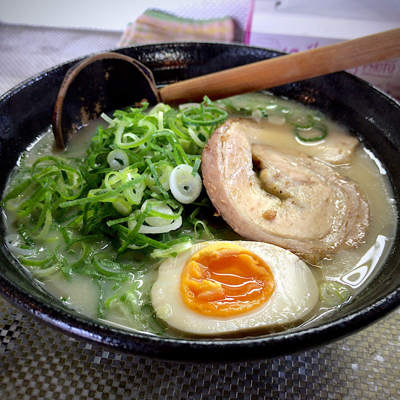 塩とんこつ(一歩 （【旧店名】ラーメン ぐんじ　野町店）)