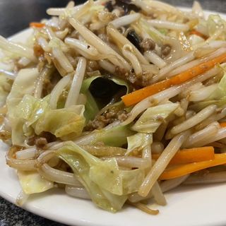 野菜炒め (神田餃子屋 本店 （カンダギョウザヤ）)
