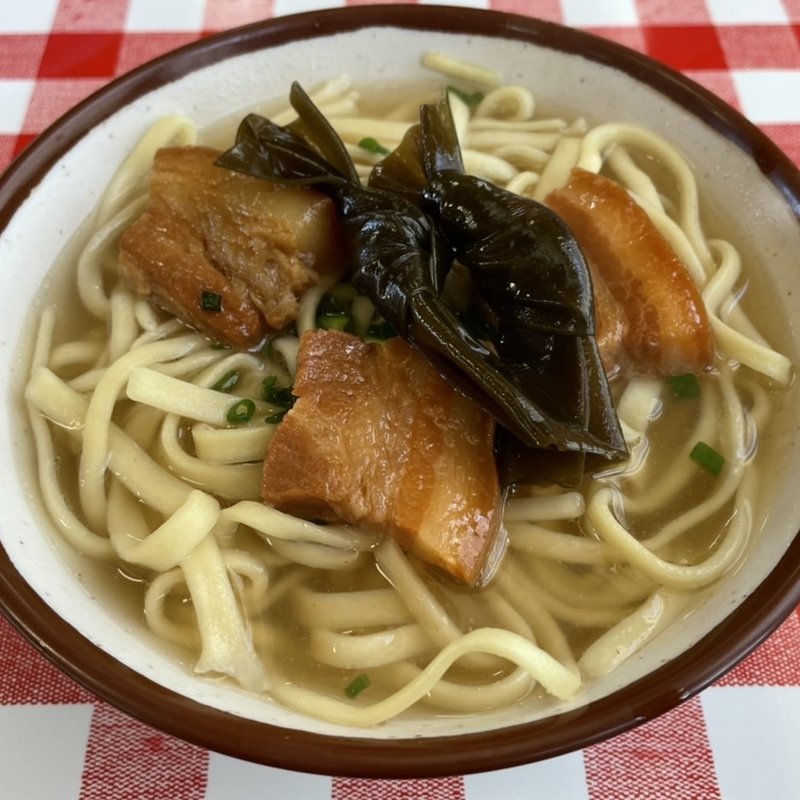 三枚肉そば(宮里そば （みやざとそば）)